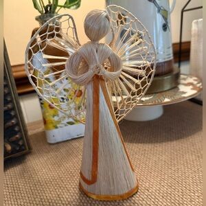 Vintage Handcrafted corn husk Straw Angel Figurine~rustic~farmhouse~grandmacore